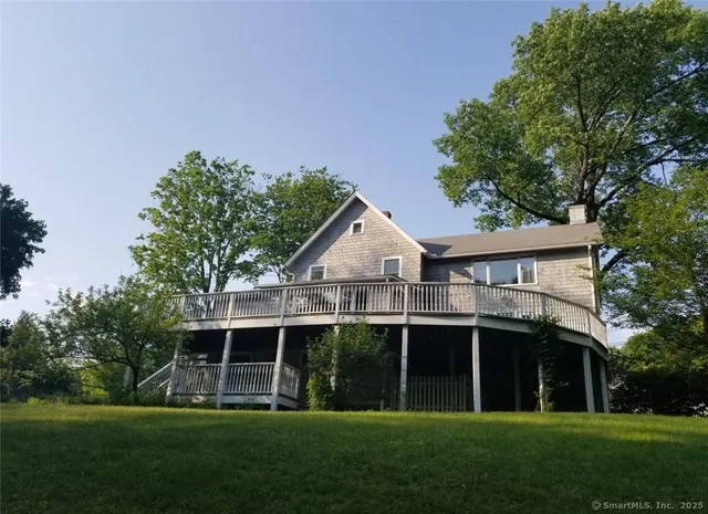 $685,000 | 21 Lakeview Avenue, Salisbury, CT 06039