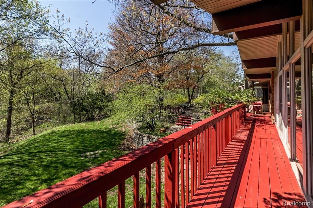 4165 Valley Forge Road Bloomfield Hills, MI 48301 - Photo 15 of 43 4165 Valley Forge (11 of 39).jpg