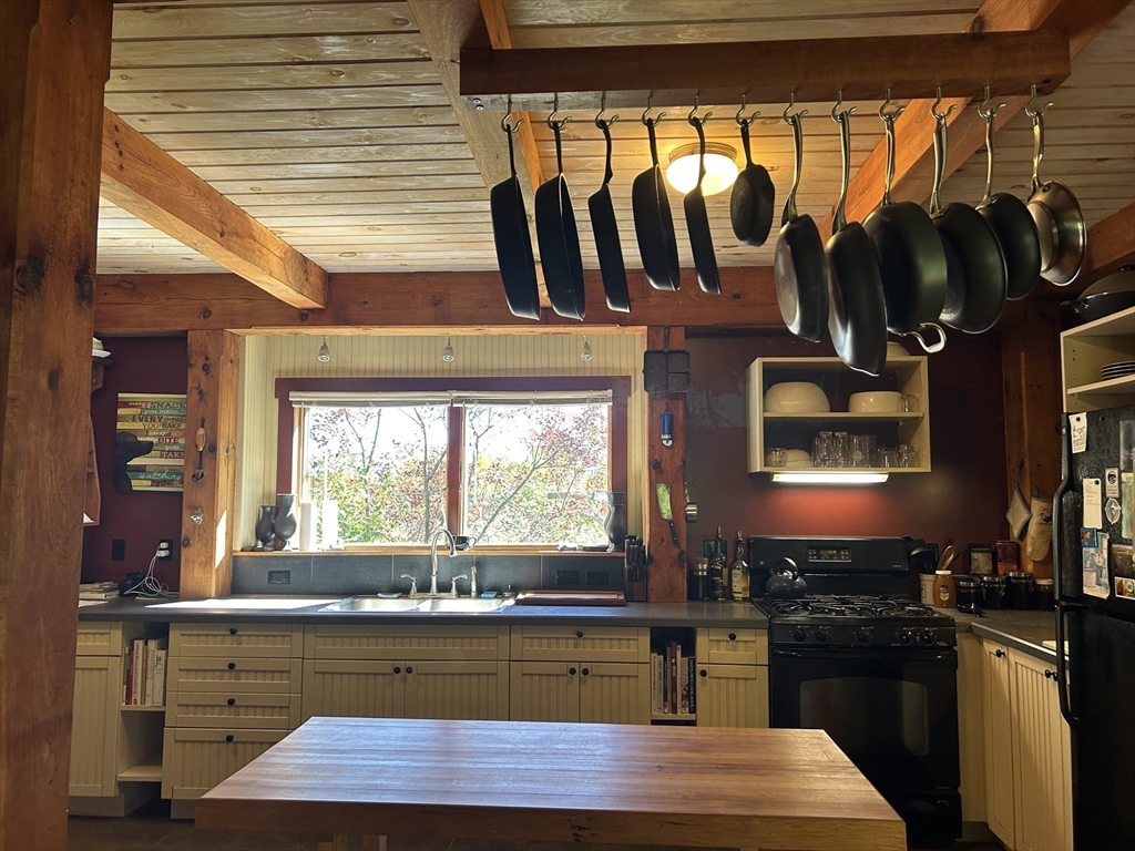 380 Frost Road Washington, MA 01223 - Photo 10 of 41