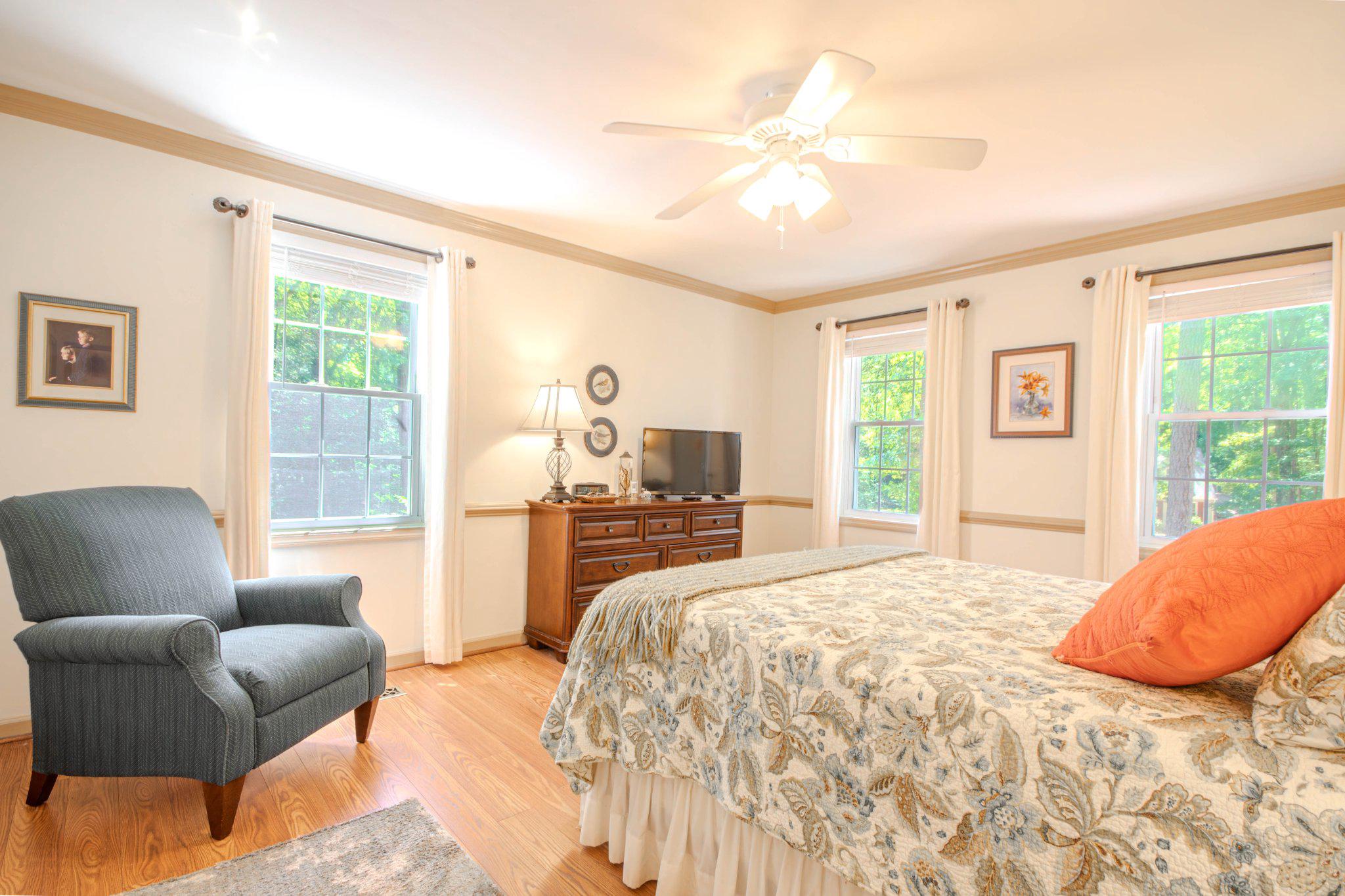 7301 Topaz Court Hebron, MD 21830 - Photo 19 of 47 Owner's Suite