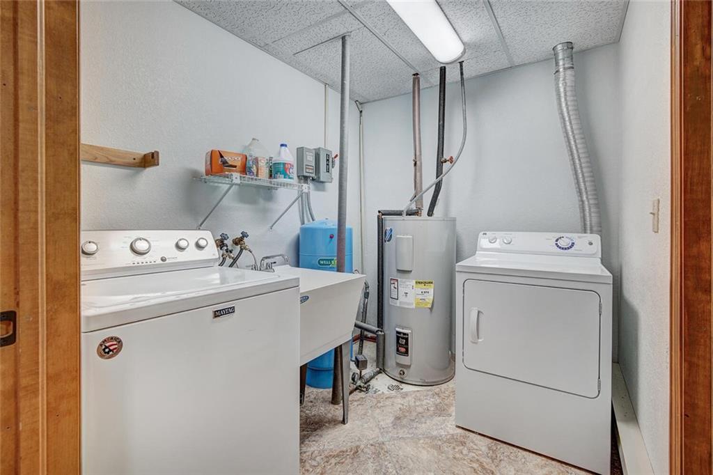 357 County Road 628 Breckenridge, CO 80424 - Photo 24 of 28 a utility room with dryer and washer