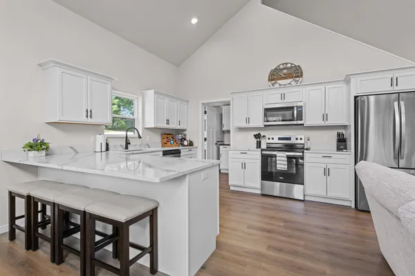 $725,000 | W5070 West Long Lake Road, Waupaca, WI 54981