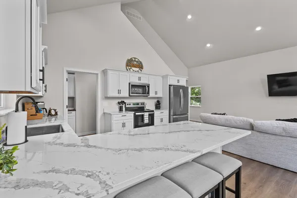 $725,000 | W5070 West Long Lake Road, Waupaca, WI 54981