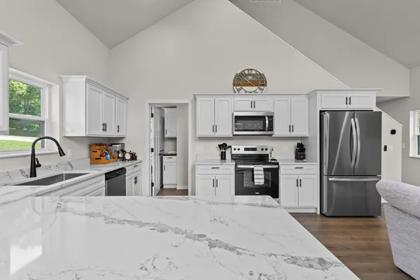 $725,000 | W5070 West Long Lake Road, Waupaca, WI 54981