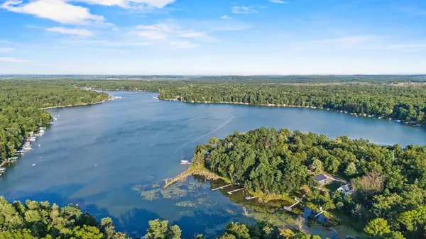 $725,000 | W5070 West Long Lake Road, Waupaca, WI 54981