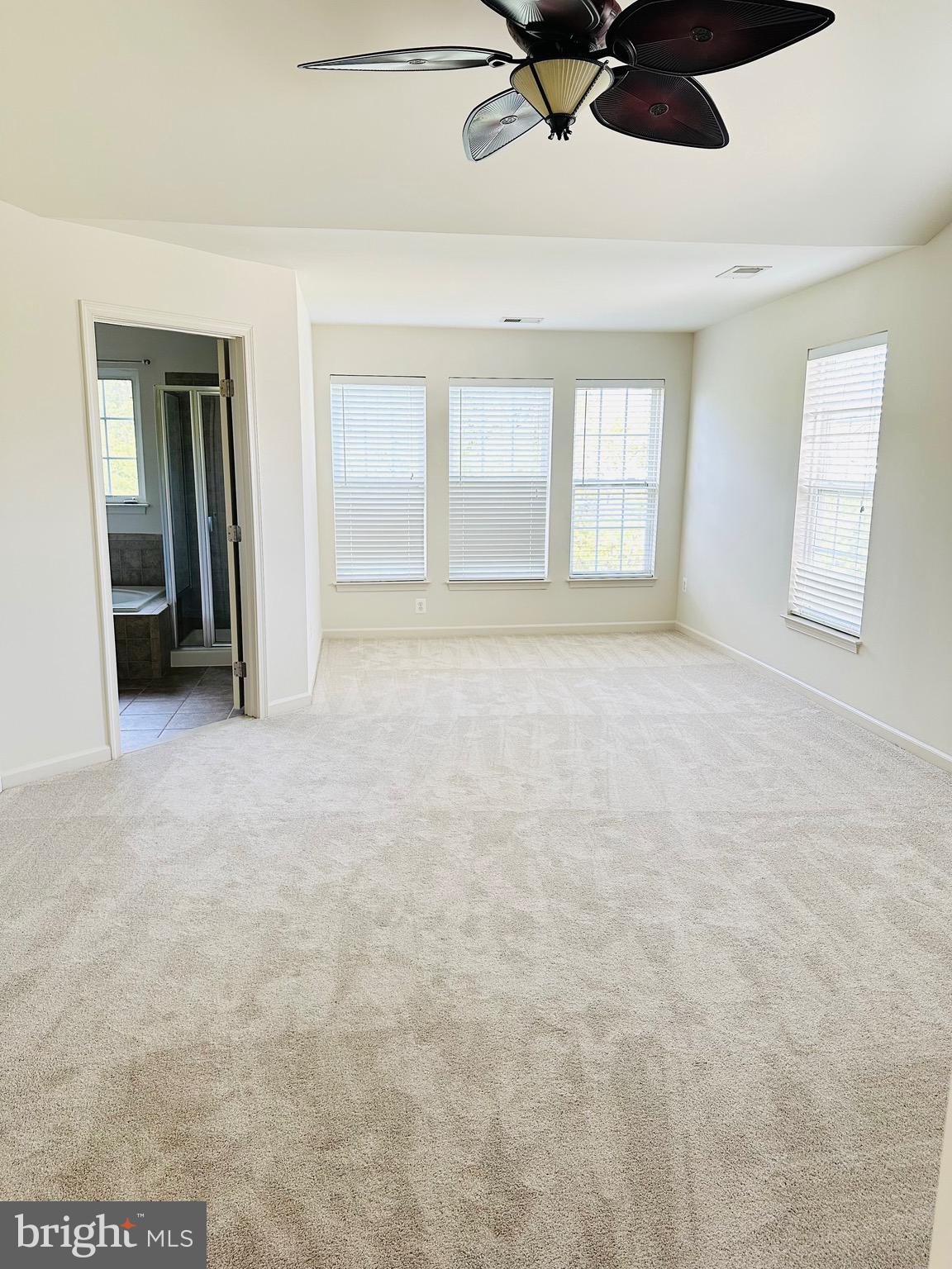 25278 Gothic Square Chantilly, VA 20152 - Photo 16 of 28