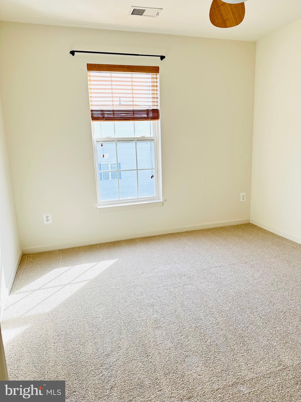 25278 Gothic Square Chantilly, VA 20152 - Photo 23 of 28