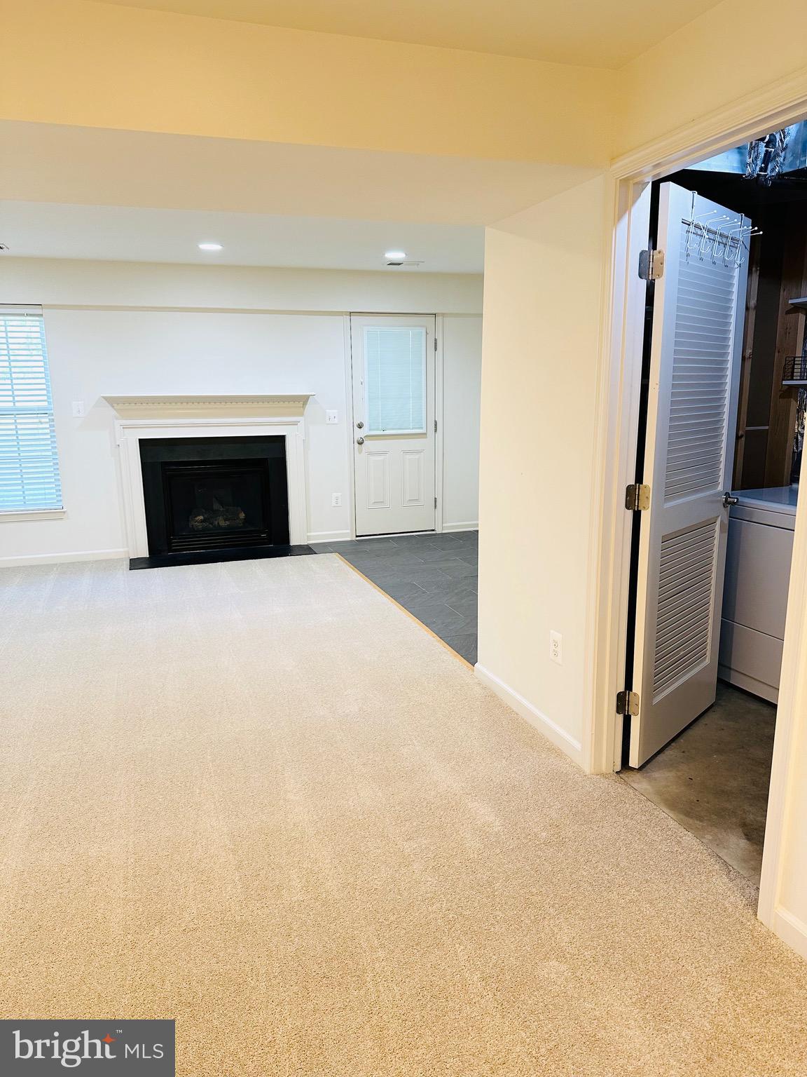 25278 Gothic Square Chantilly, VA 20152 - Photo 5 of 28