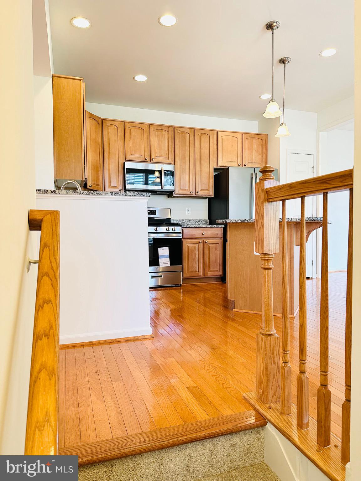 25278 Gothic Square Chantilly, VA 20152 - Photo 7 of 28