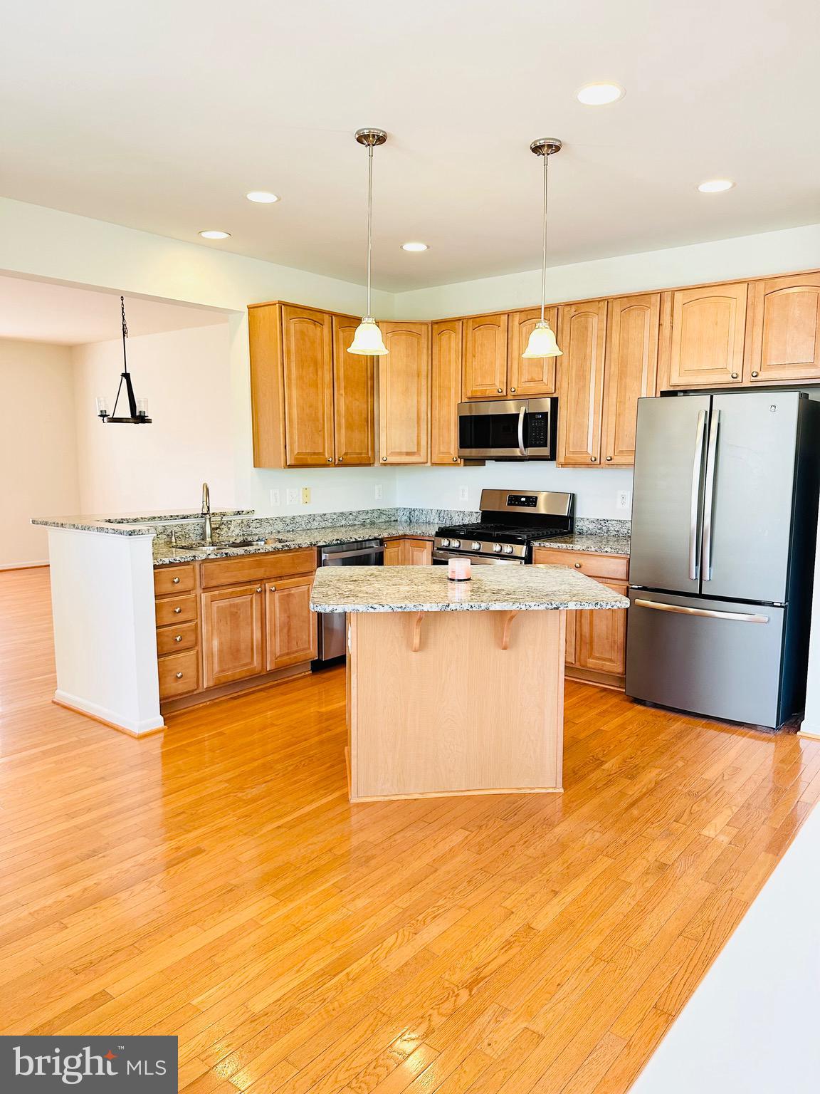 25278 Gothic Square Chantilly, VA 20152 - Photo 9 of 28