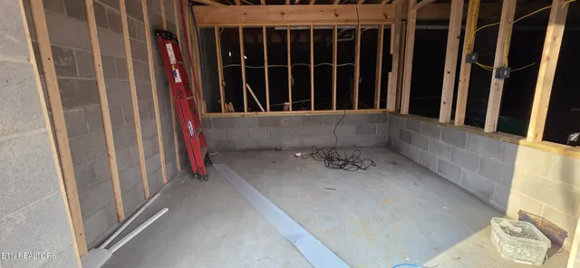 $539,900 | 323 Cumberland Cove Road, Monterey, TN 38574