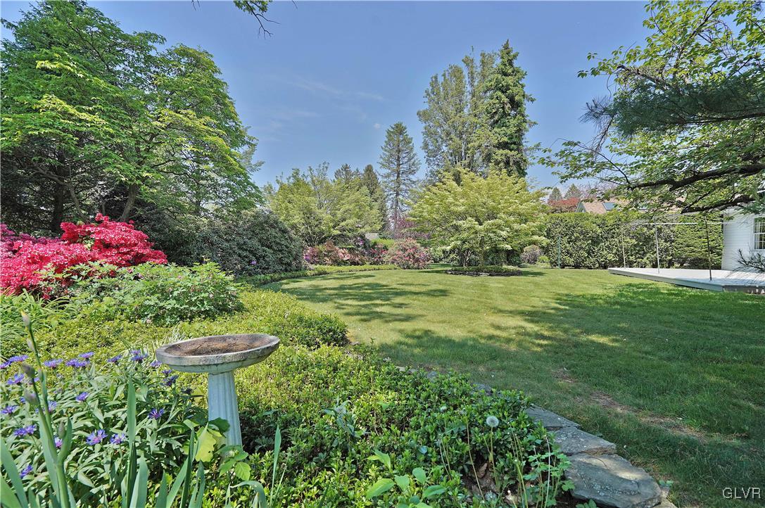 2705 Woodside Road Bethlehem, PA 18017 - Photo 4 of 27 Gallery Image 4