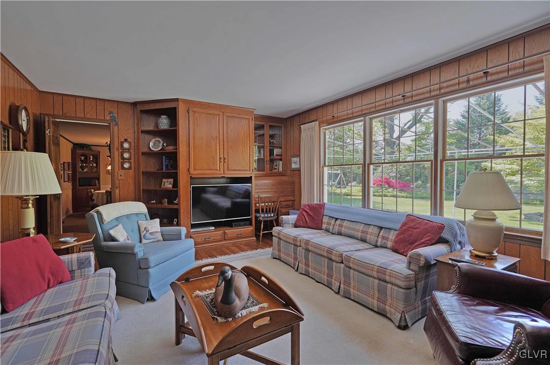 2705 Woodside Road Bethlehem, PA 18017 - Photo 6 of 27 Gallery Image 6