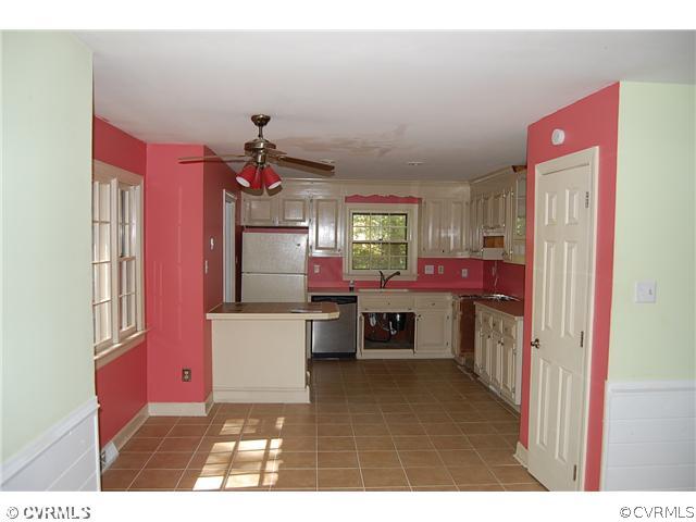 3804 Pebble Creek Road Midlothian, VA 23112 - Photo 2 of 12 Kitchen