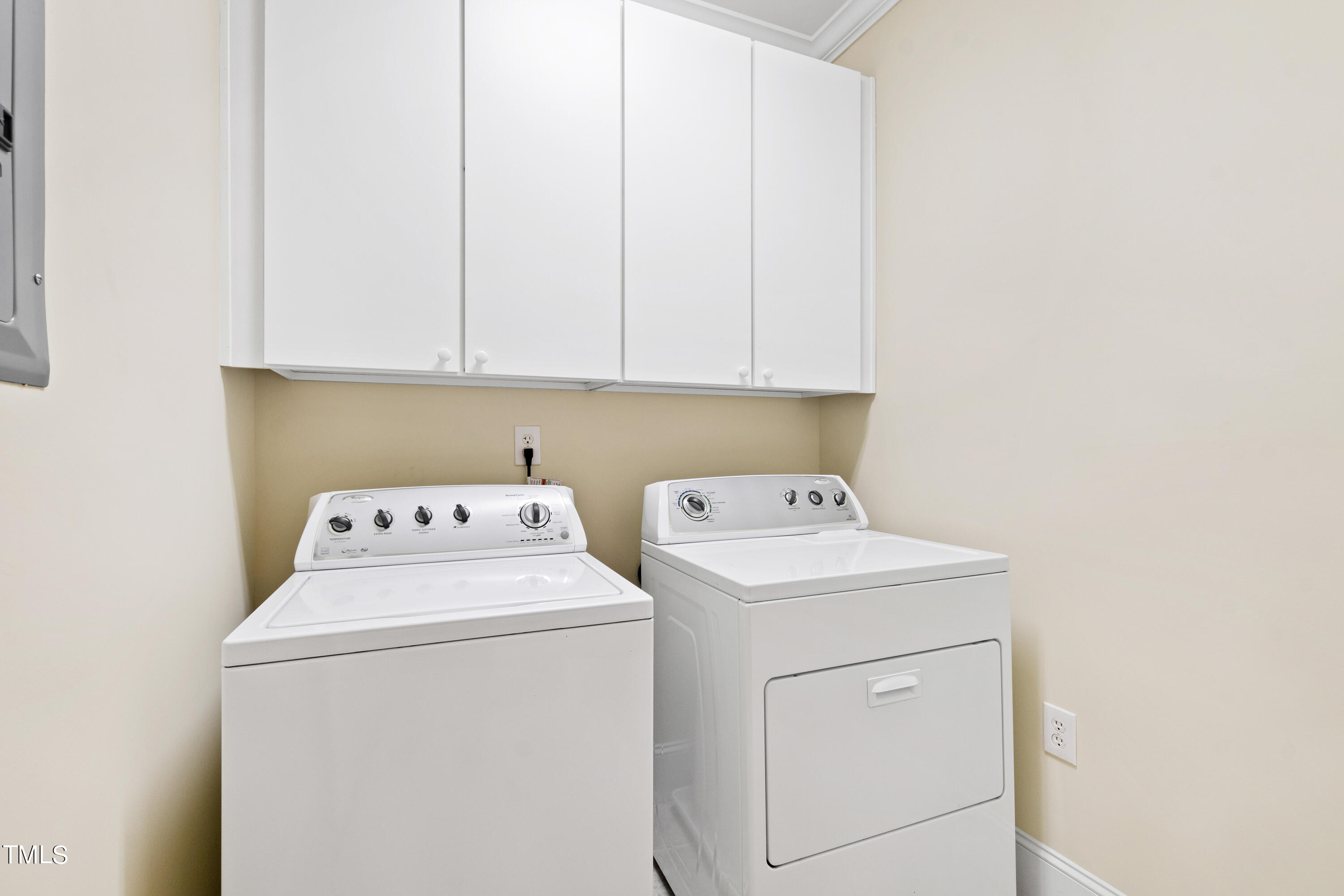 3700 Baron Cooper Pass, Unit 303 Raleigh, NC 27612 - Photo 34 of 37 LAundry
