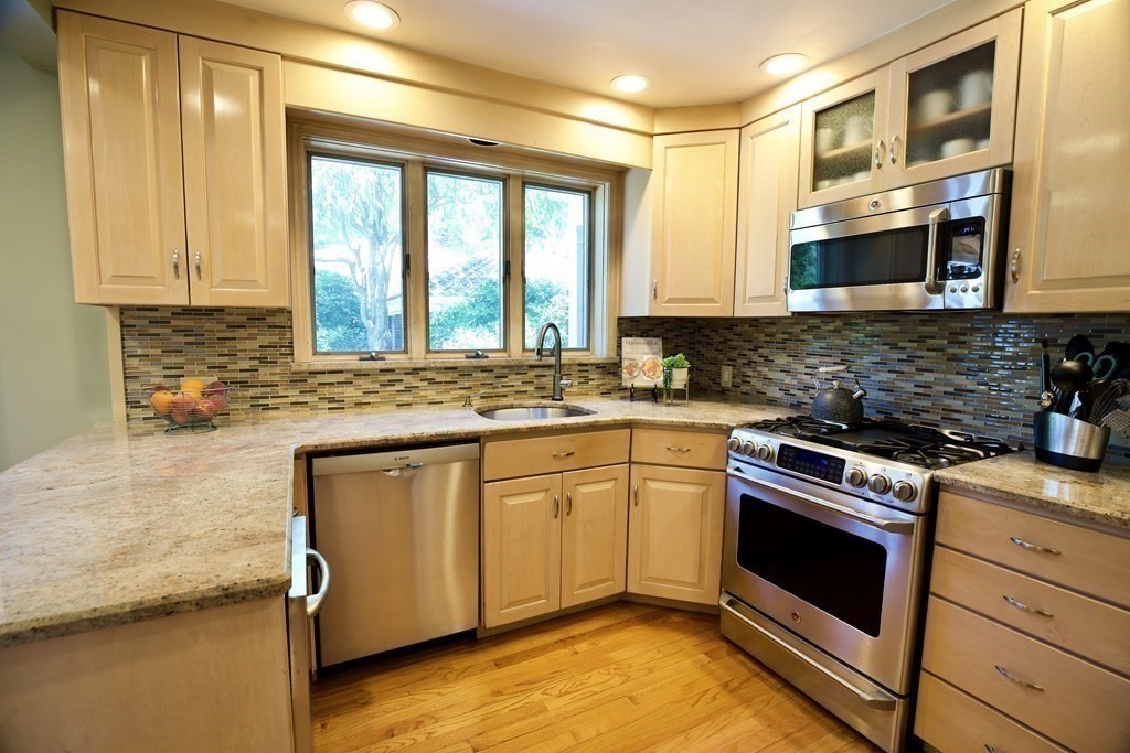 40 Glendale Road Marblehead, MA 01945 - Photo 12 of 26