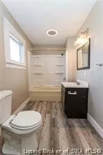 $1,300 | 704 West 7th Street, New Albany, IN 47150