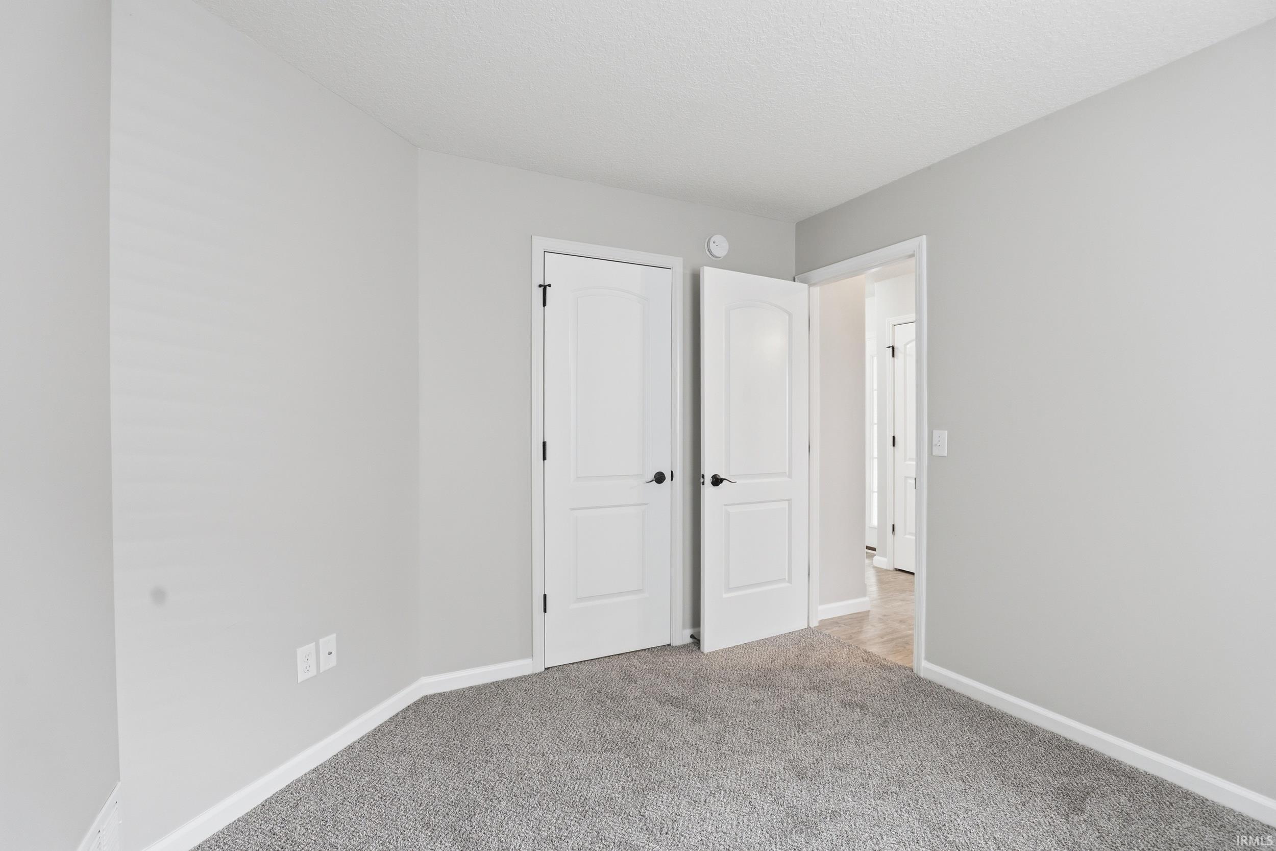2137 Blue Spring Run Fort Wayne, IN 46808 - Photo 9 of 48