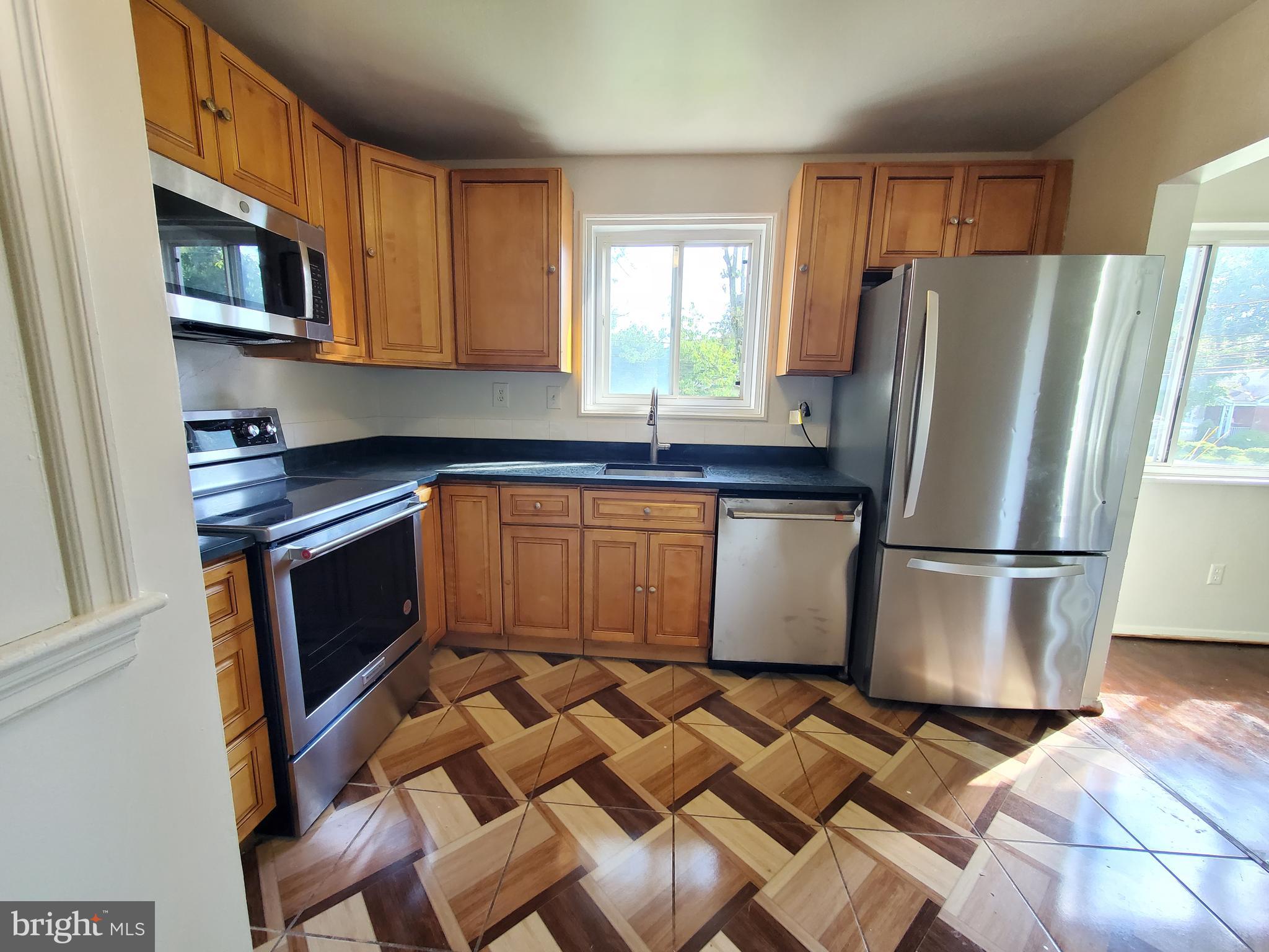 9701 Braddock Road Silver Spring, MD 20903 - Photo 8 of 17