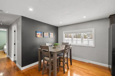 $579,900 | 25 Carol Avenue, Salem, NH 03079