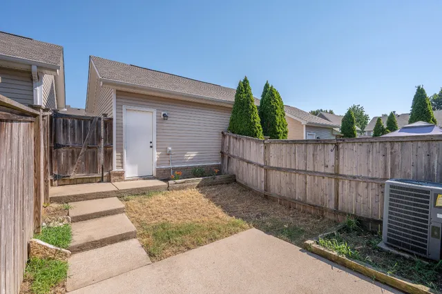 $314,900 | 1433 Riverbrook Drive, Hermitage, TN 37076