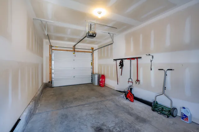 $314,900 | 1433 Riverbrook Drive, Hermitage, TN 37076