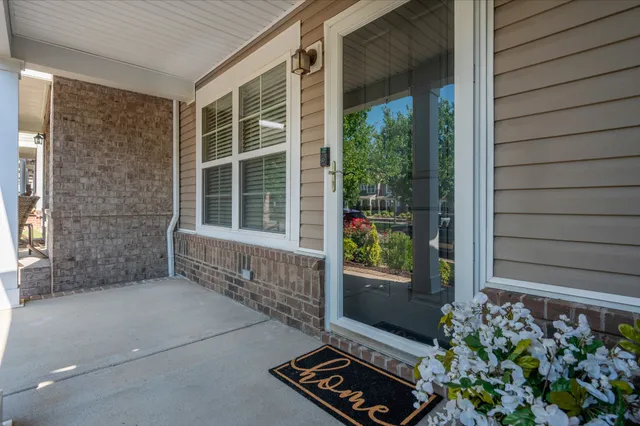 $314,900 | 1433 Riverbrook Drive, Hermitage, TN 37076