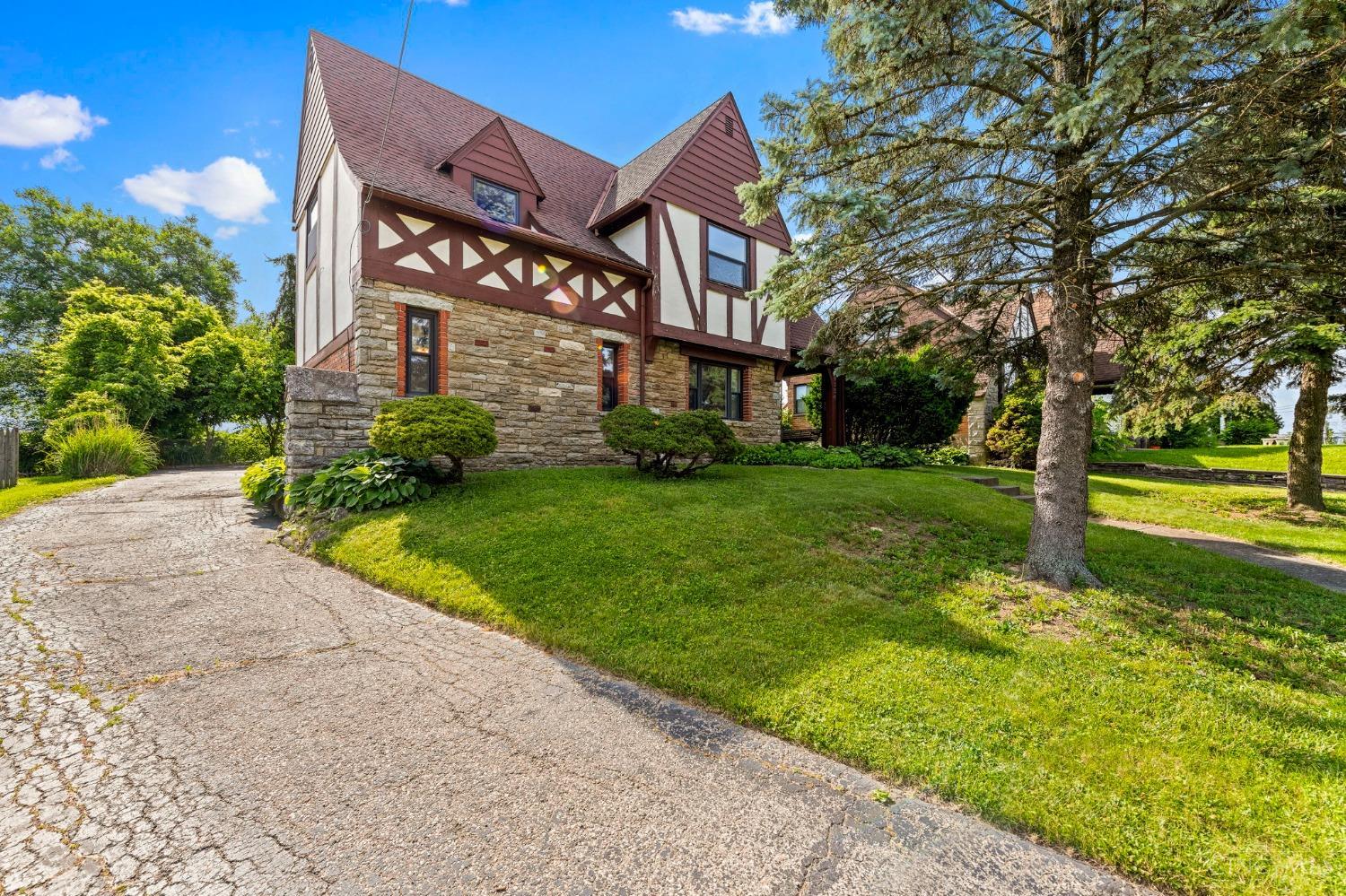 4334 North Bend Road Cincinnati, OH 45211 - Photo 4 of 55 Gallery Image 4