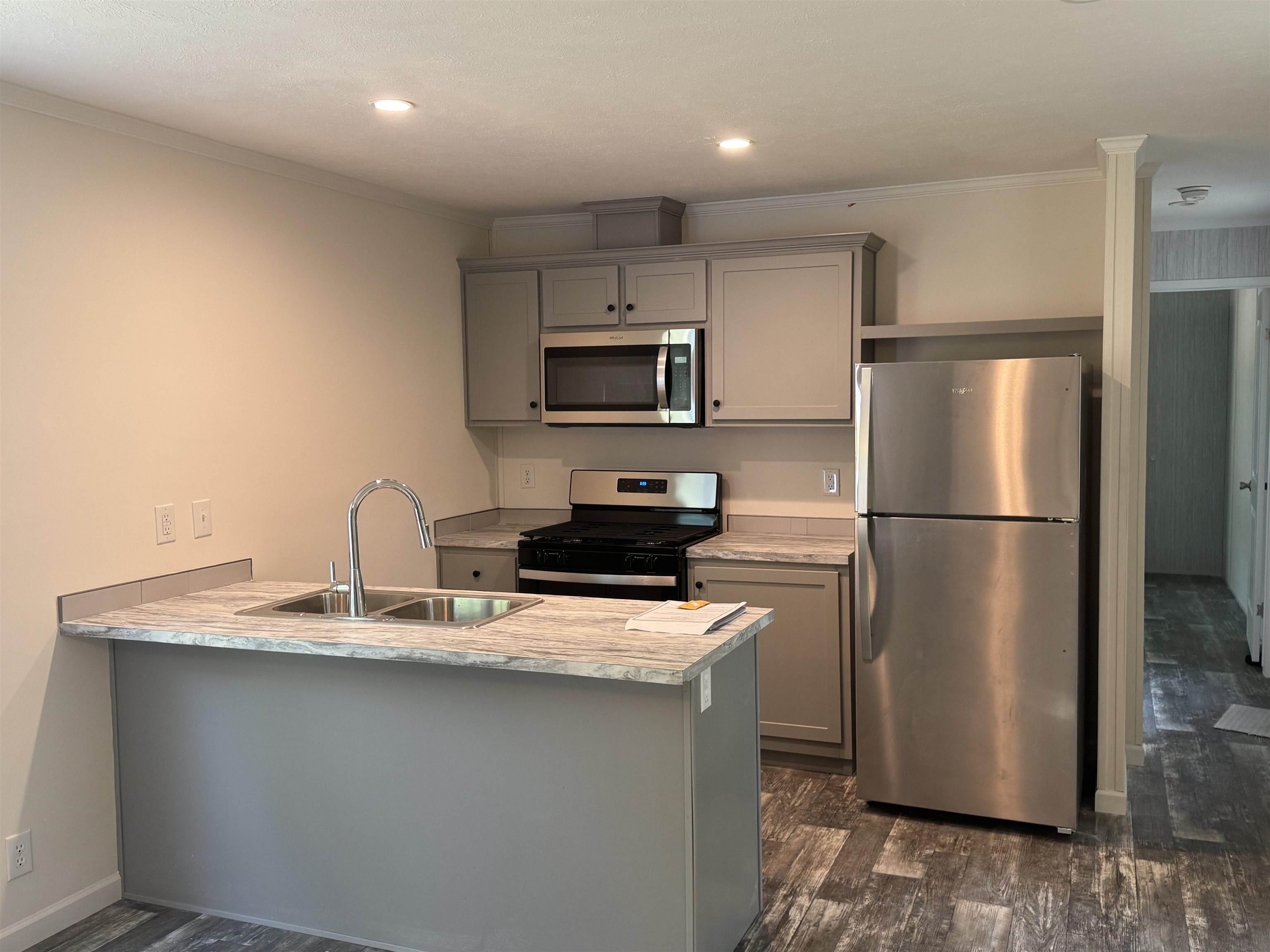 17 Pleasant Valley Road Stratford, NH 03590 - Photo 3 of 9