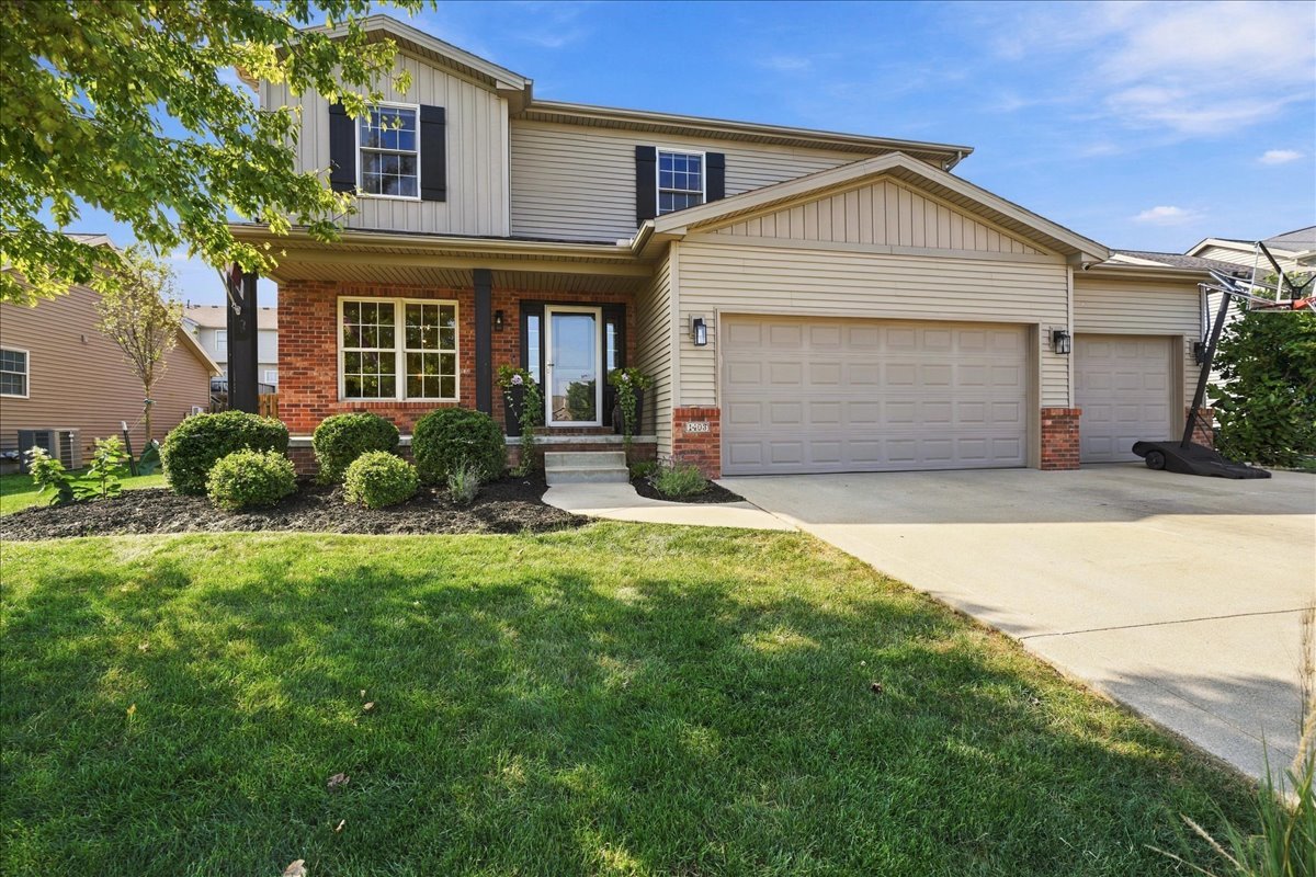 1403 Kickapoo Creek Road Bloomington, IL 61705 - Photo 1 of 41 Gallery Image 1