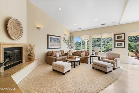 $1,895,000 | 3138 Heavenly Ridge Street, Thousand Oaks, CA 91362