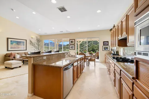 $1,895,000 | 3138 Heavenly Ridge Street, Thousand Oaks, CA 91362