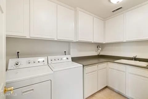 $1,895,000 | 3138 Heavenly Ridge Street, Thousand Oaks, CA 91362