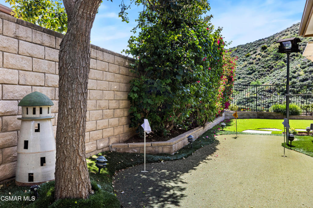 3138 Heavenly Ridge Street Thousand Oaks, CA 91362 - Photo 35 of 39