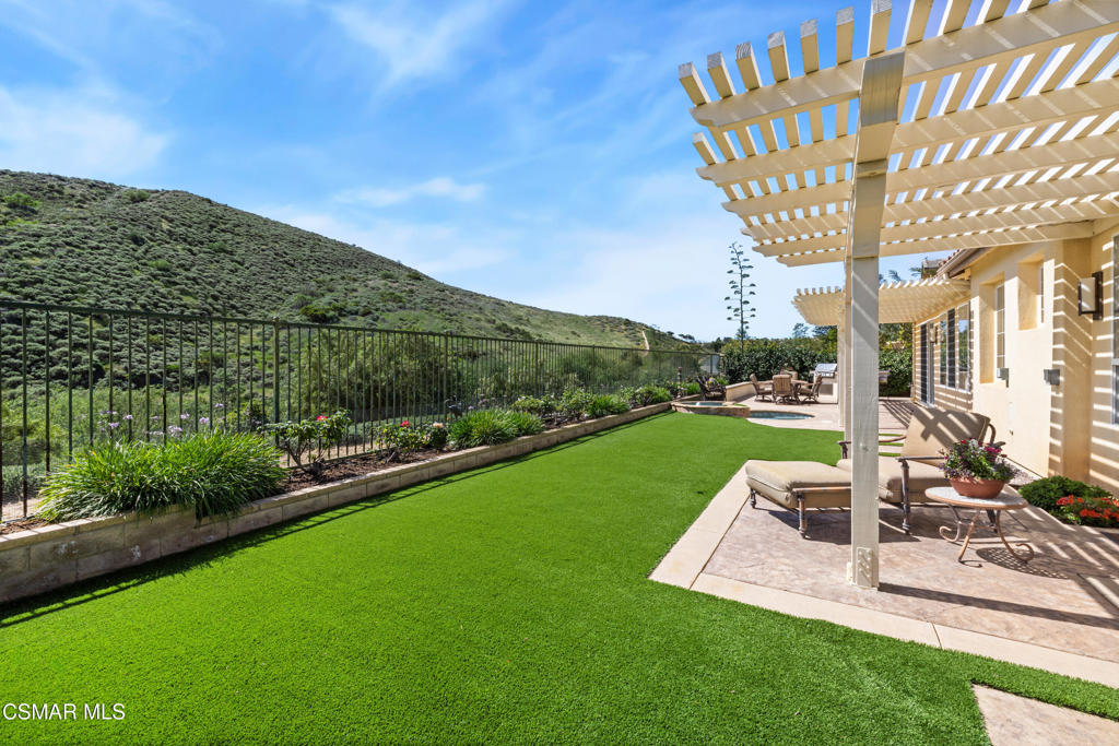 3138 Heavenly Ridge Street Thousand Oaks, CA 91362 - Photo 36 of 39