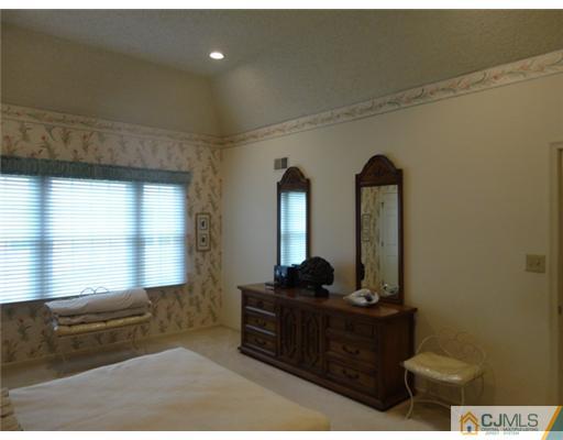 92 Chichester Road Monroe Township, NJ 08831 - Photo 17 of 24 Gallery Image 17