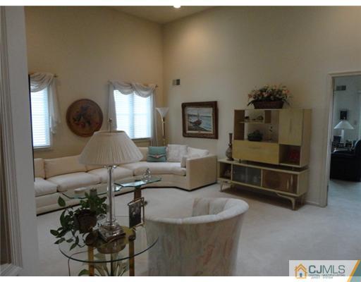 92 Chichester Road Monroe Township, NJ 08831 - Photo 10 of 24 Gallery Image 10