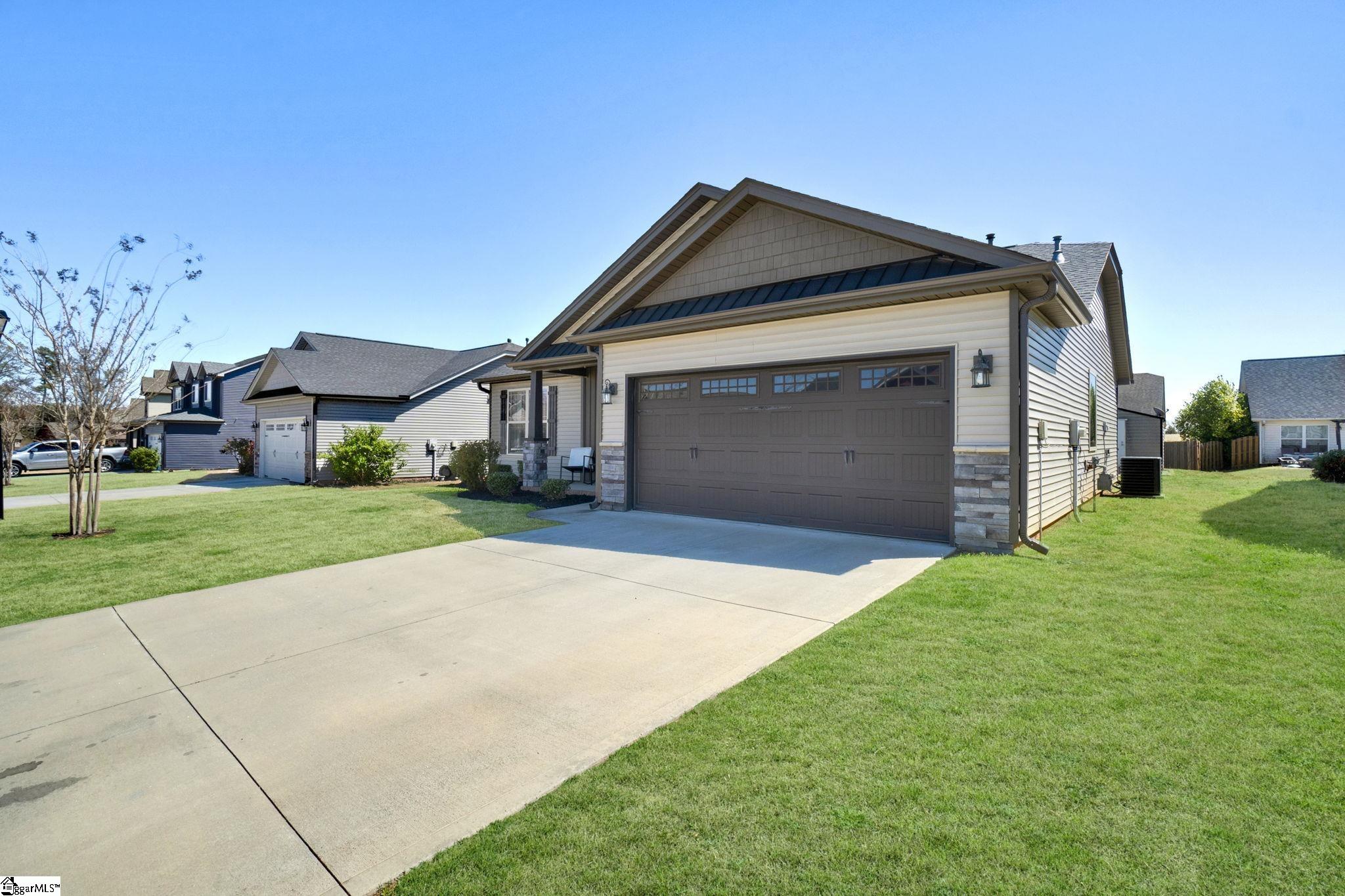 15 Rivanna Drive Anderson, SC 29625 - Photo 2 of 42 Gallery Image 2