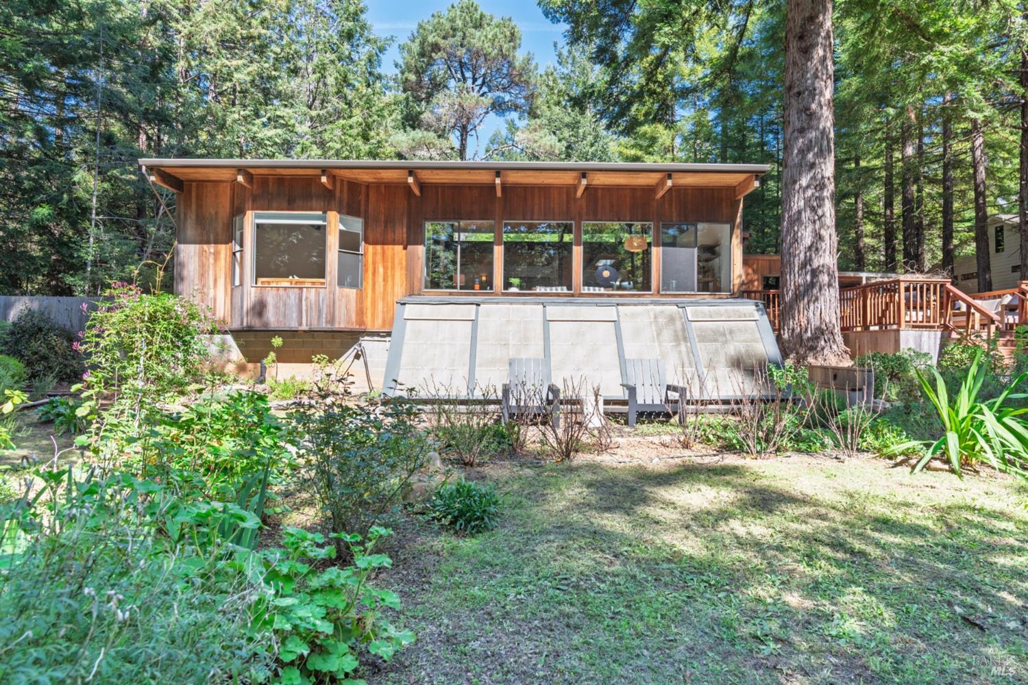 38320 Ocean Ridge Drive Gualala, CA 95445 - Photo 12 of 36