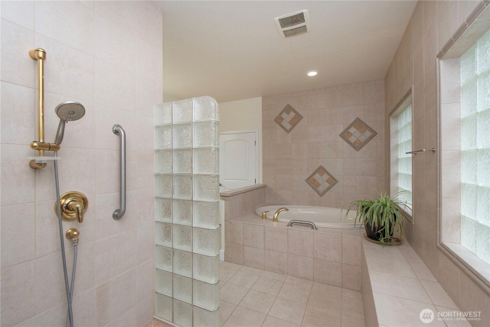 102 Sunset Place Sequim, WA 98382 - Photo 14 of 38