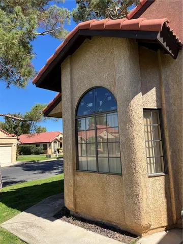 $1,750 | 11687 Maple Street, Apple Valley, CA 92308