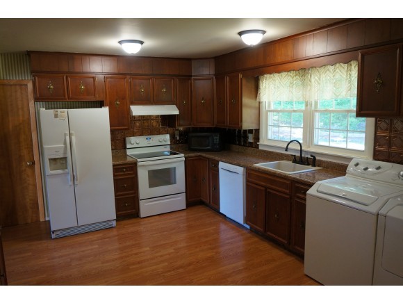 335 N Road Deering, NH 03244 - Photo 3 of 25