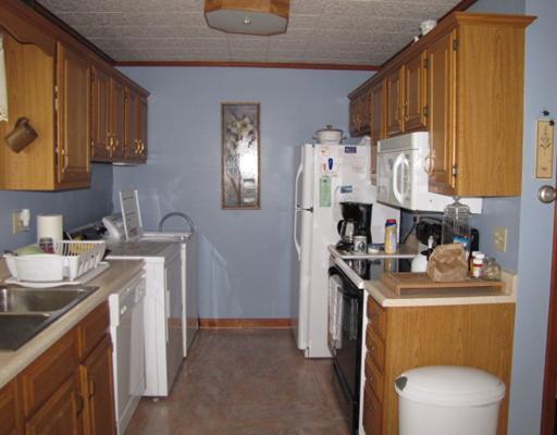 381 Riverside Drive Augusta, ME 04330 - Photo 3 of 10 Kitchen.