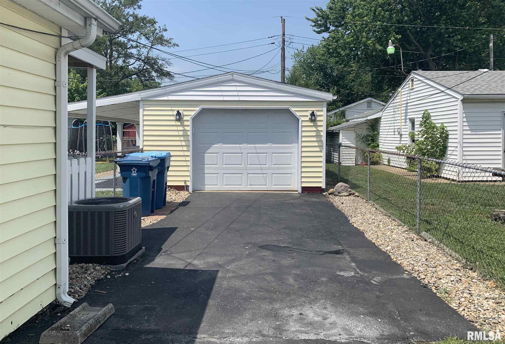 2805 South Walnut Street Springfield, IL 62704 - Photo 19 of 22