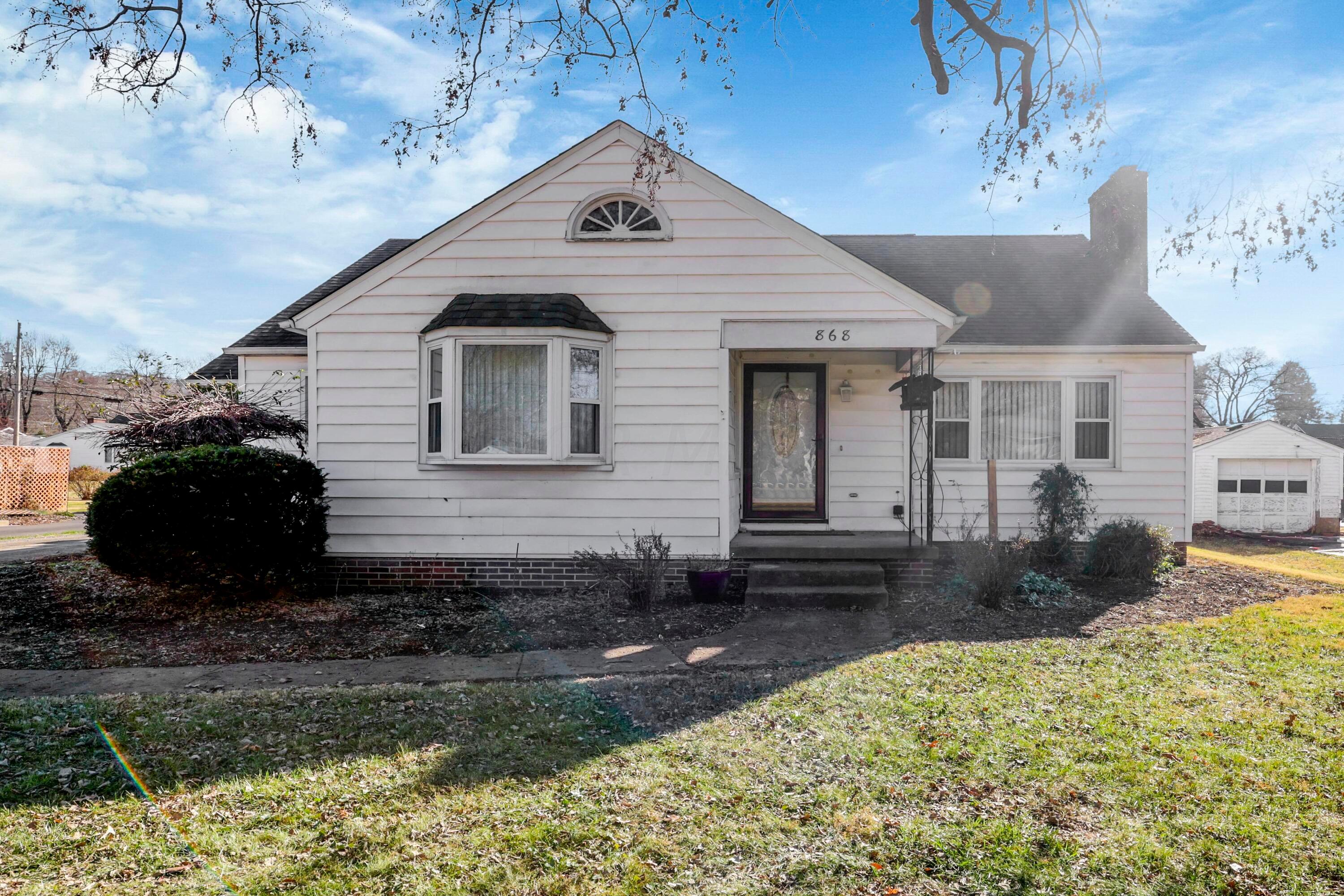868 Pleasantville Road Lancaster, OH 43130 - Photo 3 of 63 0N4A0628 copy