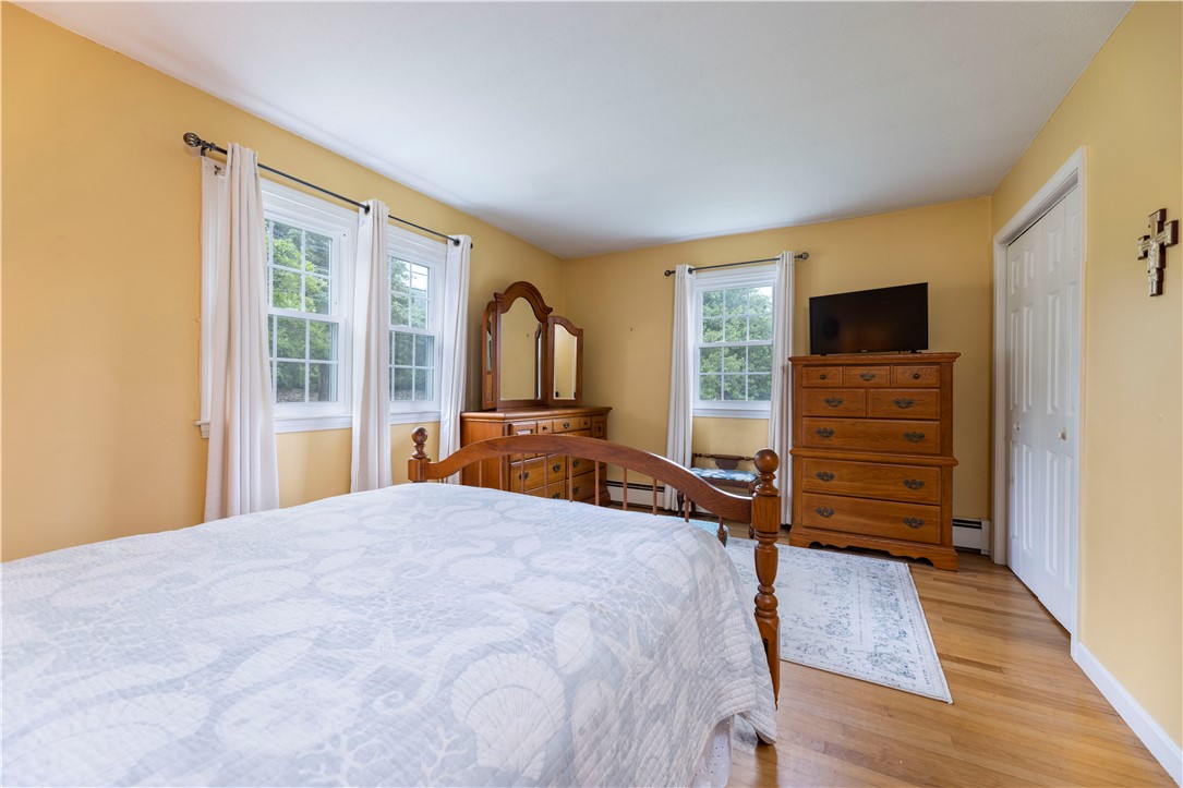 47 Shore Road Westerly, RI 02891 - Photo 27 of 43