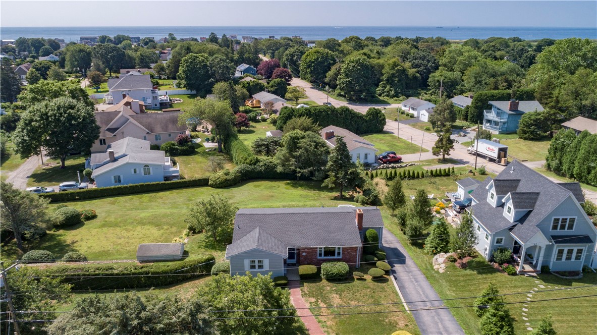 47 Shore Road Westerly, RI 02891 - Photo 3 of 43