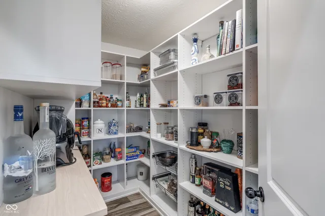 $405,000 | 1617 Wedgewood Place, Avon, IN 46123