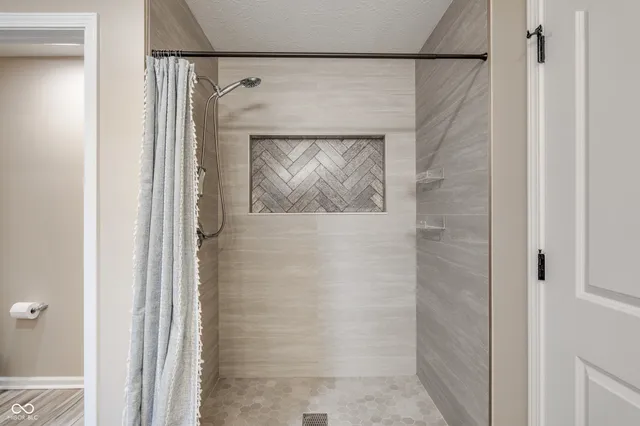 $405,000 | 1617 Wedgewood Place, Avon, IN 46123