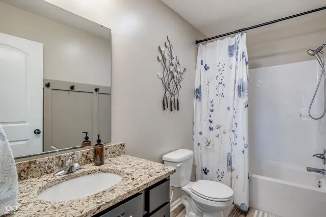 $405,000 | 1617 Wedgewood Place, Avon, IN 46123